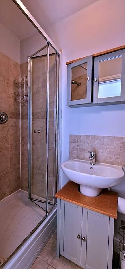 En-suite bathroom